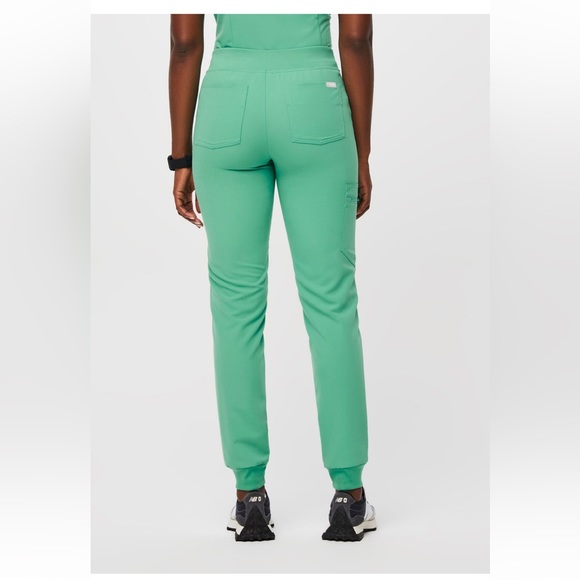 FIGS Zamora Joggers in size Small Regular - Picture 12 of 12